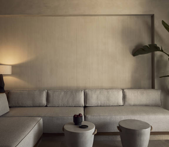 Signaturepoolsuite Interior
