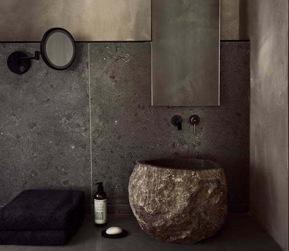 Zelia Resort Halkidiki Panorama Suites Sea View washbasin, double mirror and amenities
